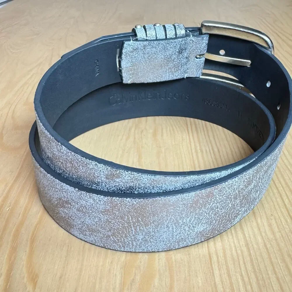 Calvin Klein Women’s Belt Studded Silver Vegan Leather Medium 90s 80s Grunge